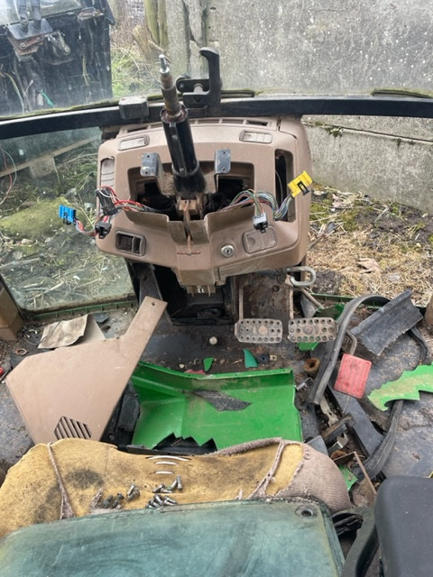 John Deere 6100/ 6200 / 6300 / 6400 - Kabina [CZĘŚCI]