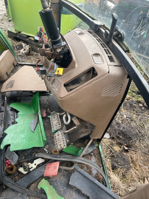 John Deere 6100/ 6200 / 6300 / 6400 - Kabina [CZĘŚCI]