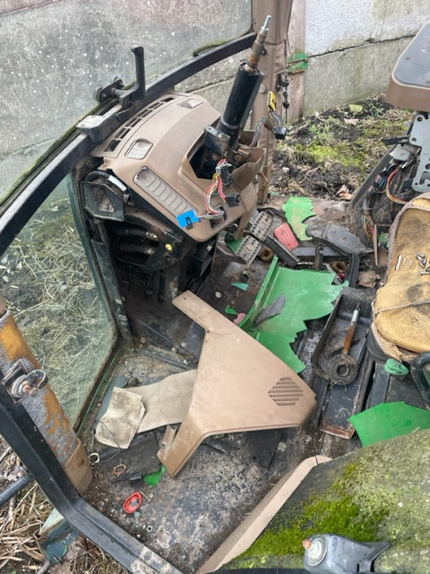 John Deere 6100/ 6200 / 6300 / 6400 - Kabina [CZĘŚCI]