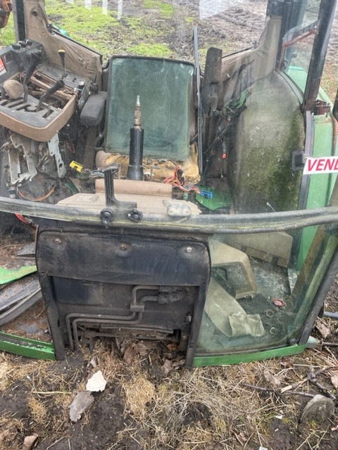 John Deere 6100/ 6200 / 6300 / 6400 - Kabina [CZĘŚCI]