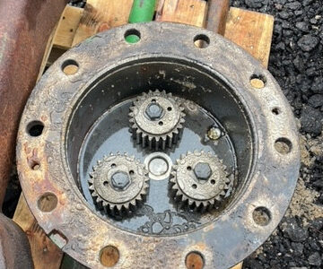 John Deere 7600 , 7700 , 7800 zwolnica części