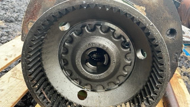 John Deere 7600 , 7700 , 7800 zwolnica części