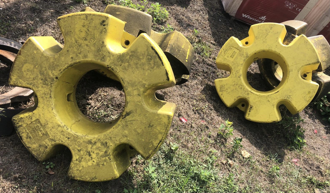 John Deere - Balasty Kół 625 kg