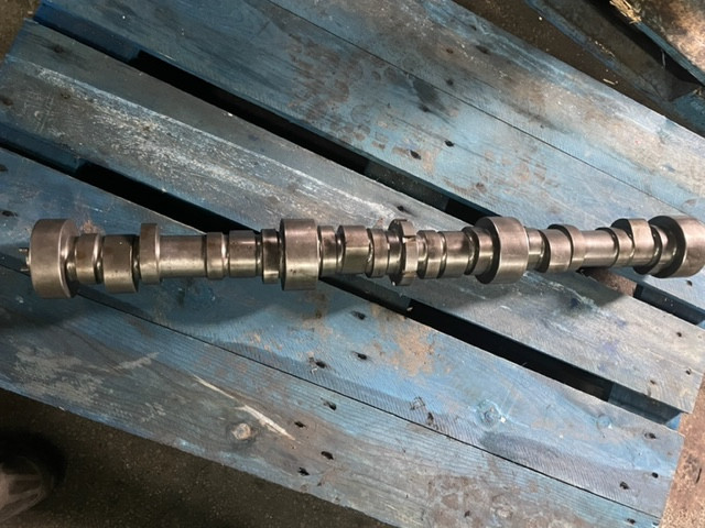 John Deere Camshaft R503970 / 8914020 wałek rozrządu