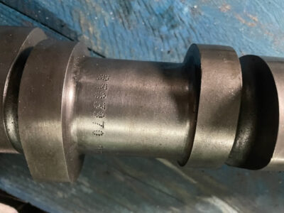 John Deere Camshaft R503970 / 8914020 wałek rozrządu