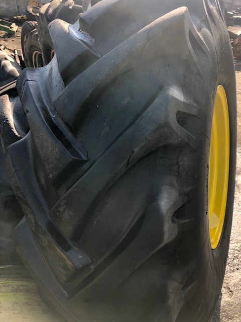 John Deere Felgi 20x26 , Koła 23.1-26