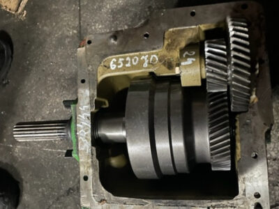 John Deere przystawka przedniego napędu 53/44/24 obudowa części