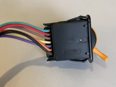 JOHN DEERE RE 313498-włącznik hamulca