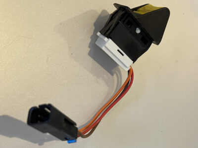 JOHN DEERE RE 563582-włącznik tylnego WOMu