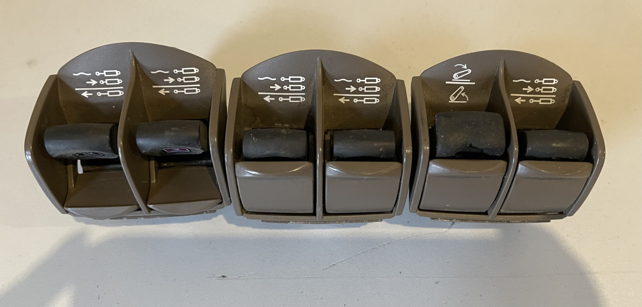 JOHN DEERE guziki sterowanie RE586555 RE586551 RE586552