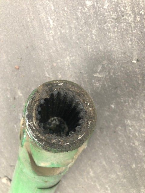 John Deere wał przedniego napędu