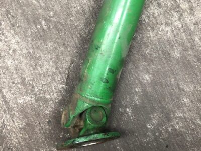 John Deere wał przedniego napędu