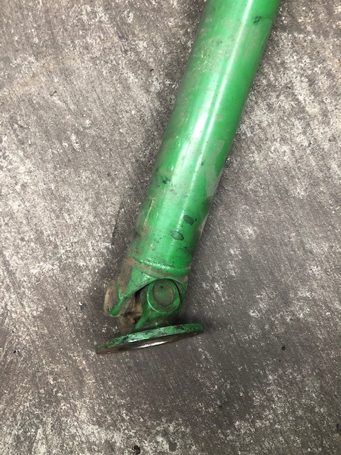 John Deere wał przedniego napędu