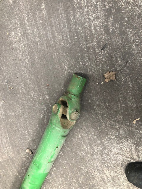 John Deere wał przedniego napędu