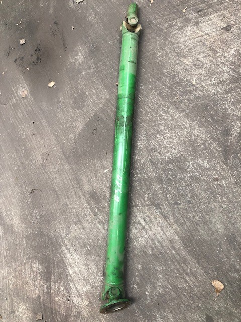 John Deere wał przedniego napędu