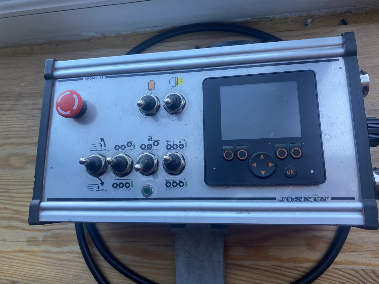Joskin dr00433/38 - Wielofunkcyjna skrzynka sterowania