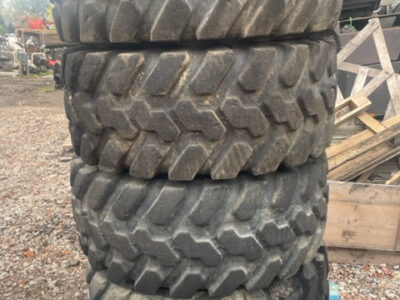 Koła opony firestone 405/70 r18 Cat 906