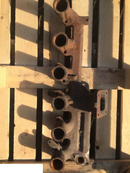 Kolektor Wydechowy John Deere R519485
