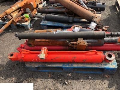 Manitou 626 - Siłownik Hydrauliczny