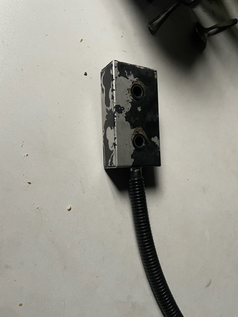 Manitou Bobcat Massey Ferguson - Czujnik Przeciąźenia ~ Czujnik