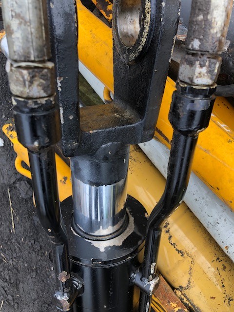 Matbro ts 280 ts 290 siłownik wychyłu łyźki