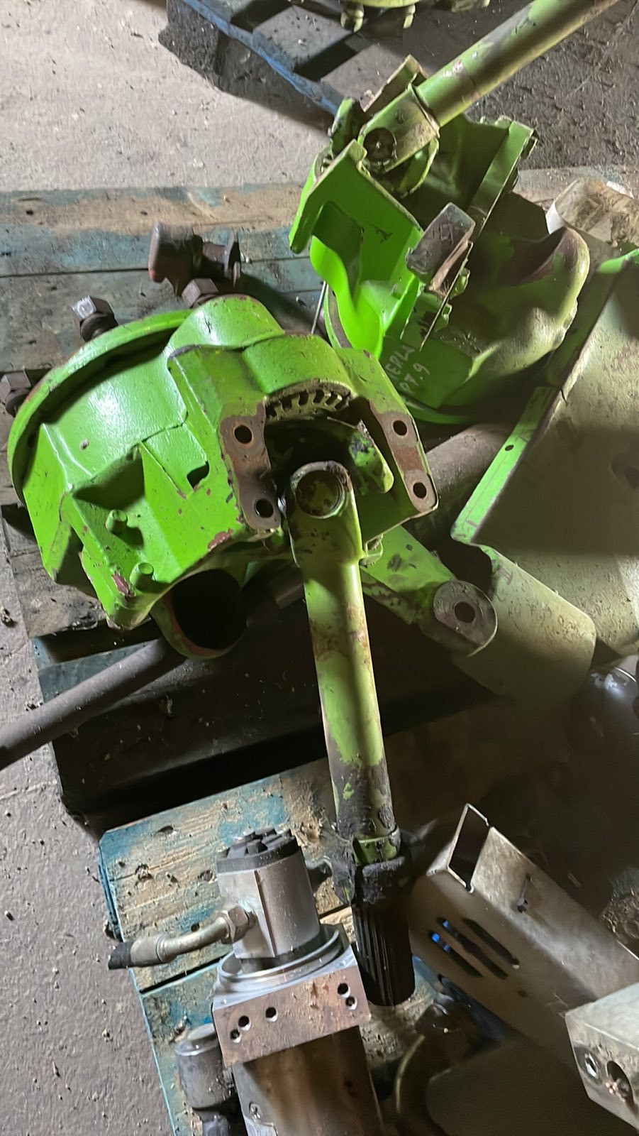 Merlo zwolnica zwrotnica piasta kola