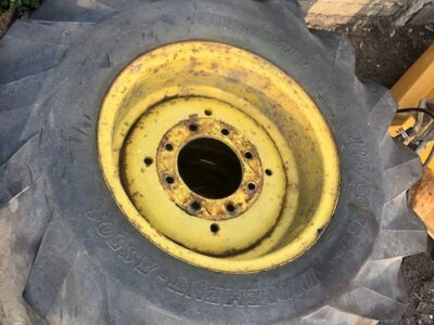 Opony 12.5/80-18 , Felga 10x18