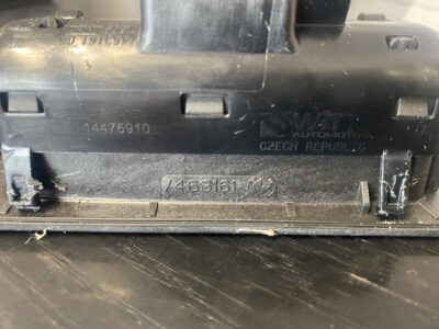 Rączka tylnej klapy bagaźnika - przycisk bagaźnika BMW x1 F48