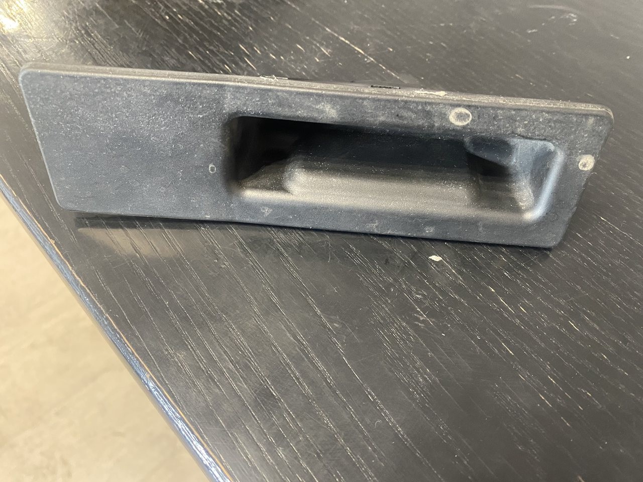 Rączka tylnej klapy bagaźnika - przycisk bagaźnika BMW x1 F48