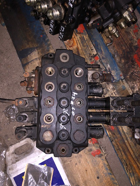 Rozdzielacz Hydrauliczny Merlo Blok Rozdzielacza
