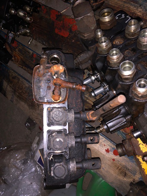 Rozdzielacz Hydrauliczny Merlo Blok Rozdzielacza