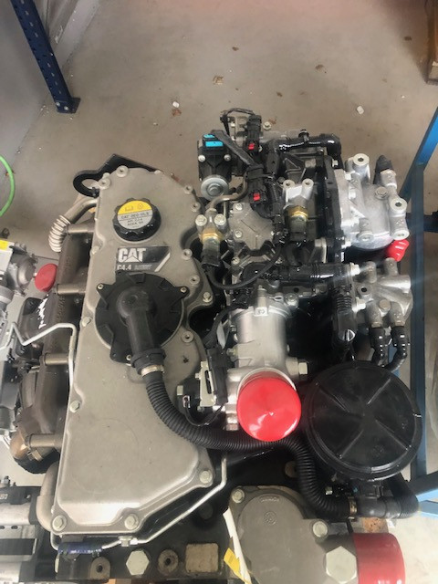 Silnik Caterpillar Cat C4.4 Acert Perkins 106 kW 145 KM (turbina)