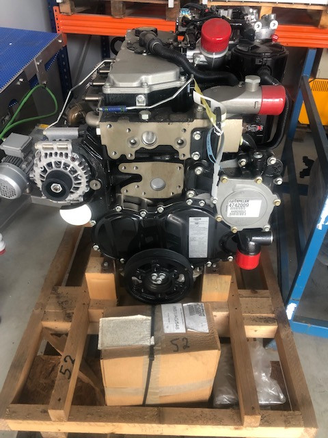 Silnik Caterpillar Cat C4.4 Acert Perkins 106 kW 145 KM (turbina)