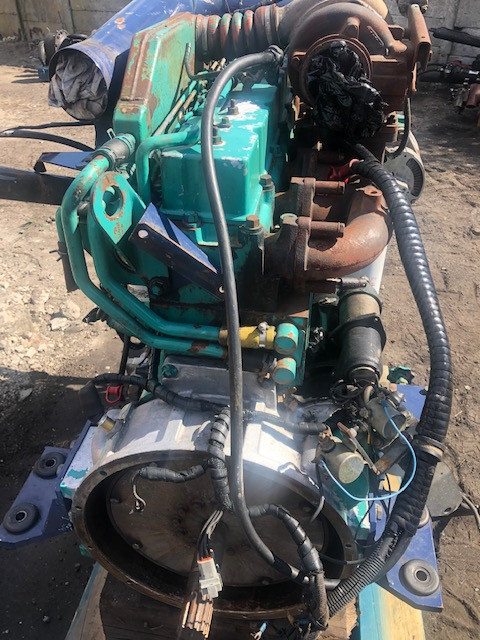Silnik Cummins c8.3-c