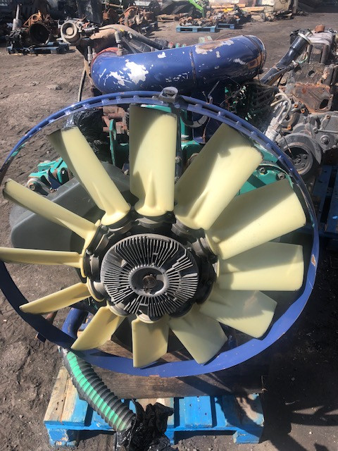 Silnik Cummins c8.3-c