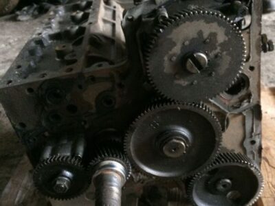 Silnik Kubota 1861 - Wał