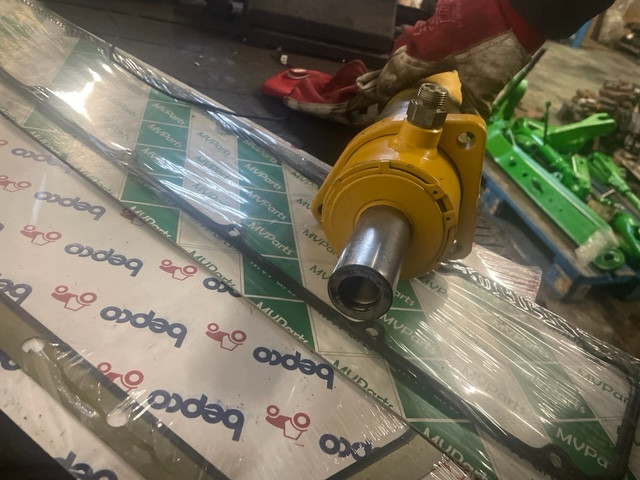 Siłownik skrętu Cat th360 , th330 , th220