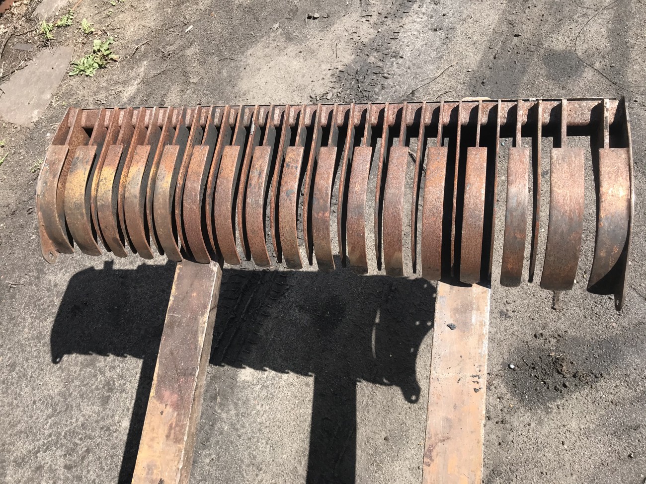 Skrobak zgarniacz rotora Claas variant