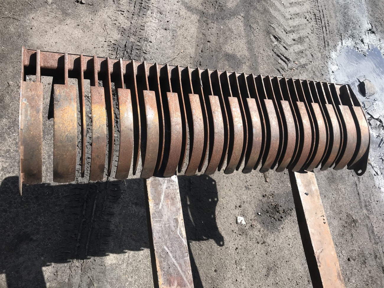 Skrobak zgarniacz rotora Claas variant