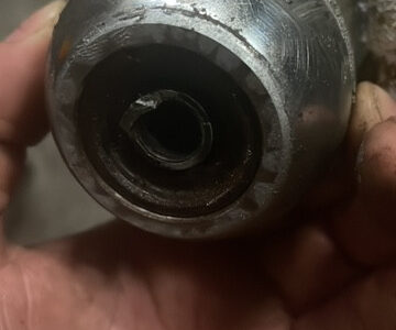 Sworzeń Zwrotnicy pod czujnik - Case | New Holland | Stayer