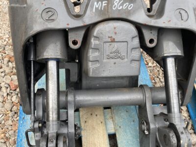 TUZ Massey Ferguson 8600