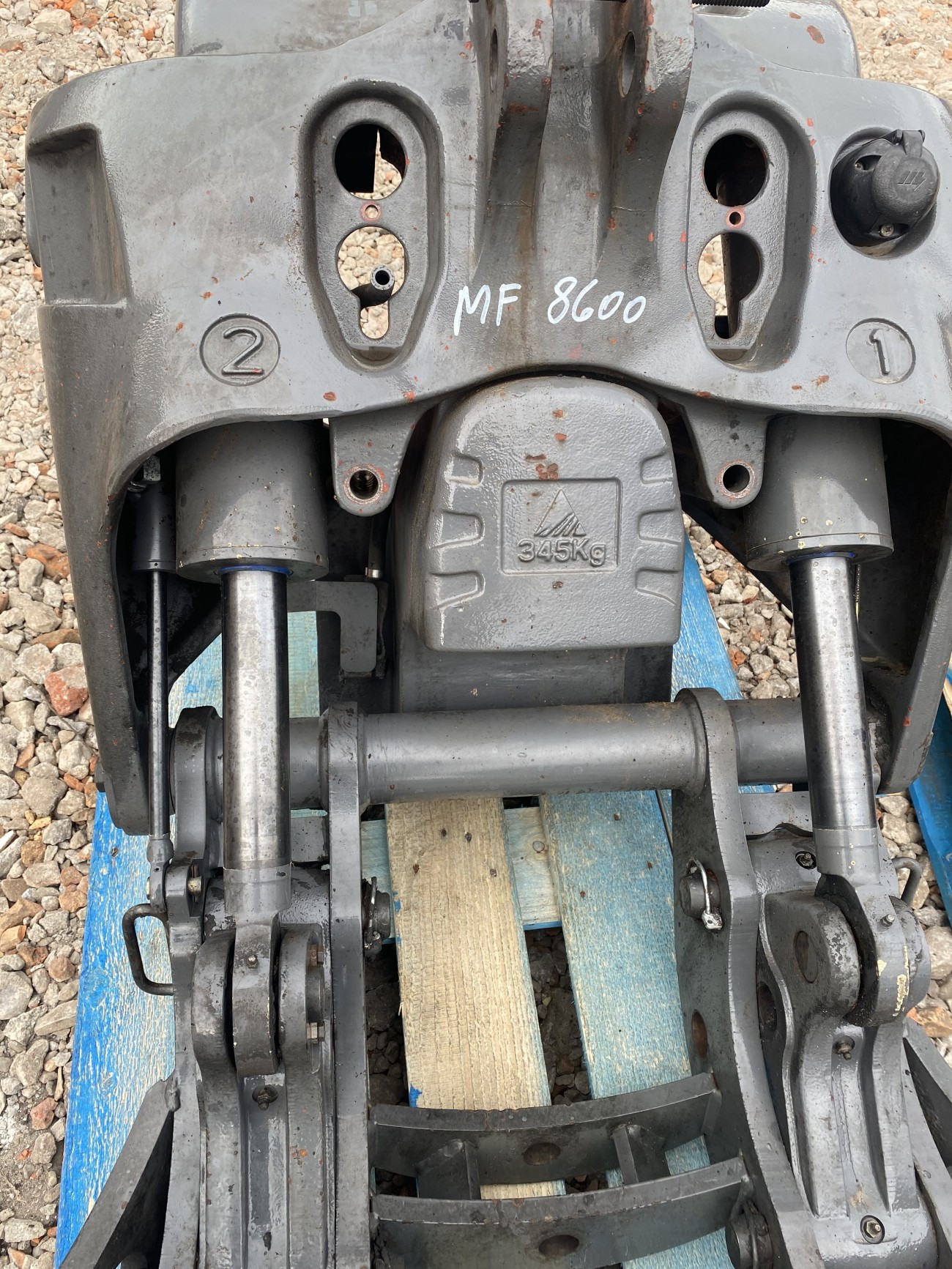 TUZ Massey Ferguson 8600