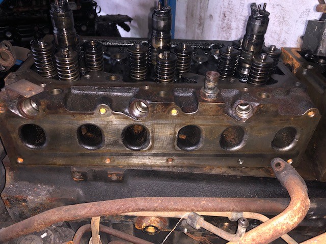 Valtra s232 s274- s394 głowica silnika Massey Ferguson 8650-8690 Sisu 84