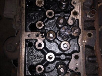 Valtra s232 s274- s394 głowica silnika Massey Ferguson 8650-8690 Sisu 84