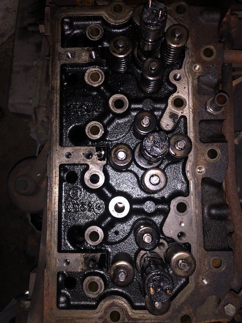 Valtra s232 s274- s394 głowica silnika Massey Ferguson 8650-8690 Sisu 84