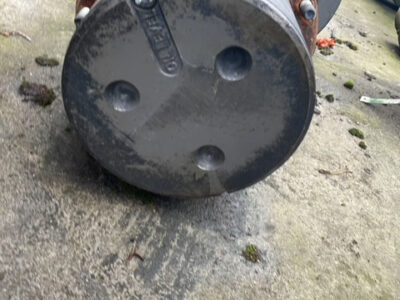 Valtra S322 most napędowy przedni części