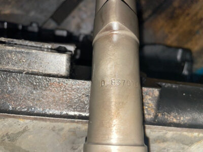 Wałek rozrządu 837070193 camshaft Sisu 620 oryginał