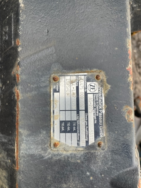 ZF AS-2075 - Deutz Fahr Agrotron - Siłownik Skrętu | Wkład Mostu