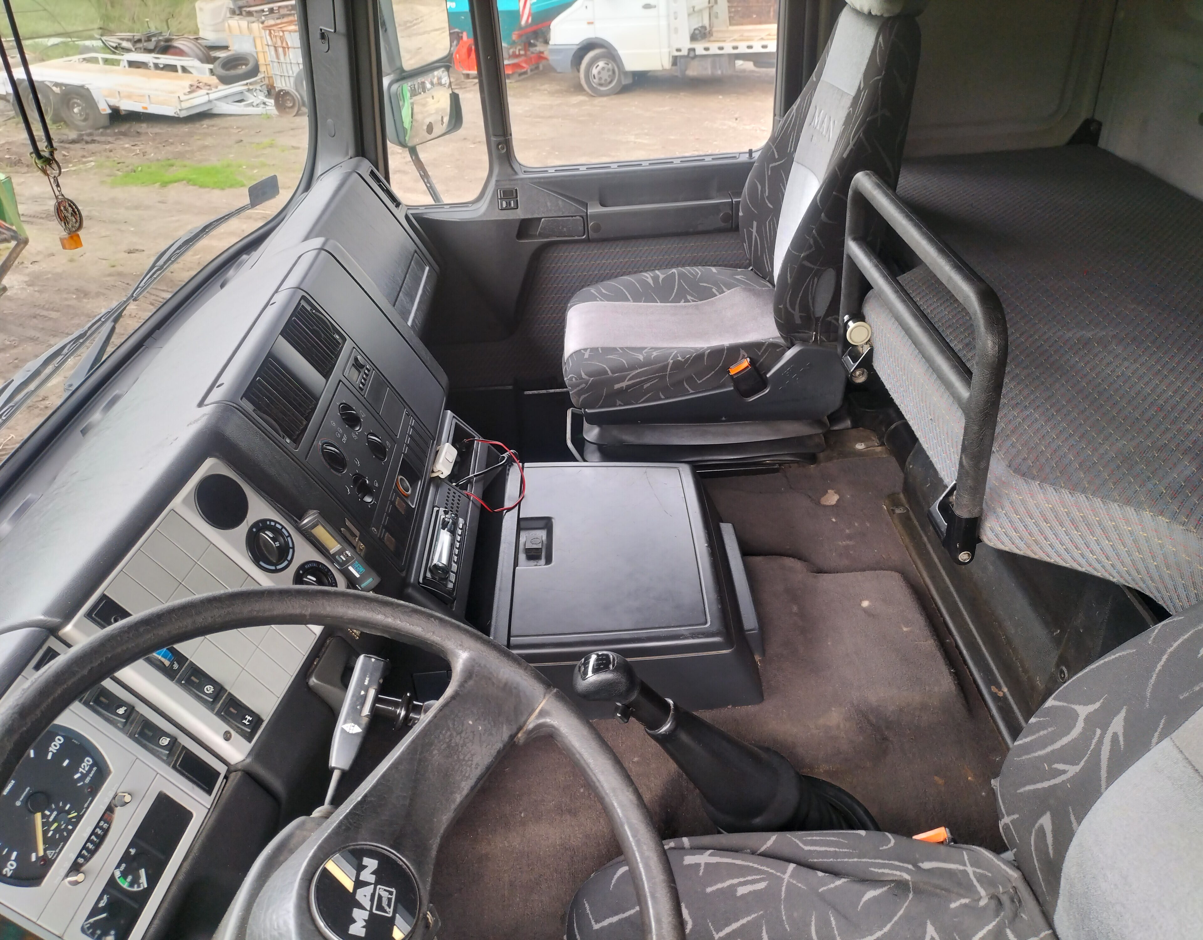 Man L 2000