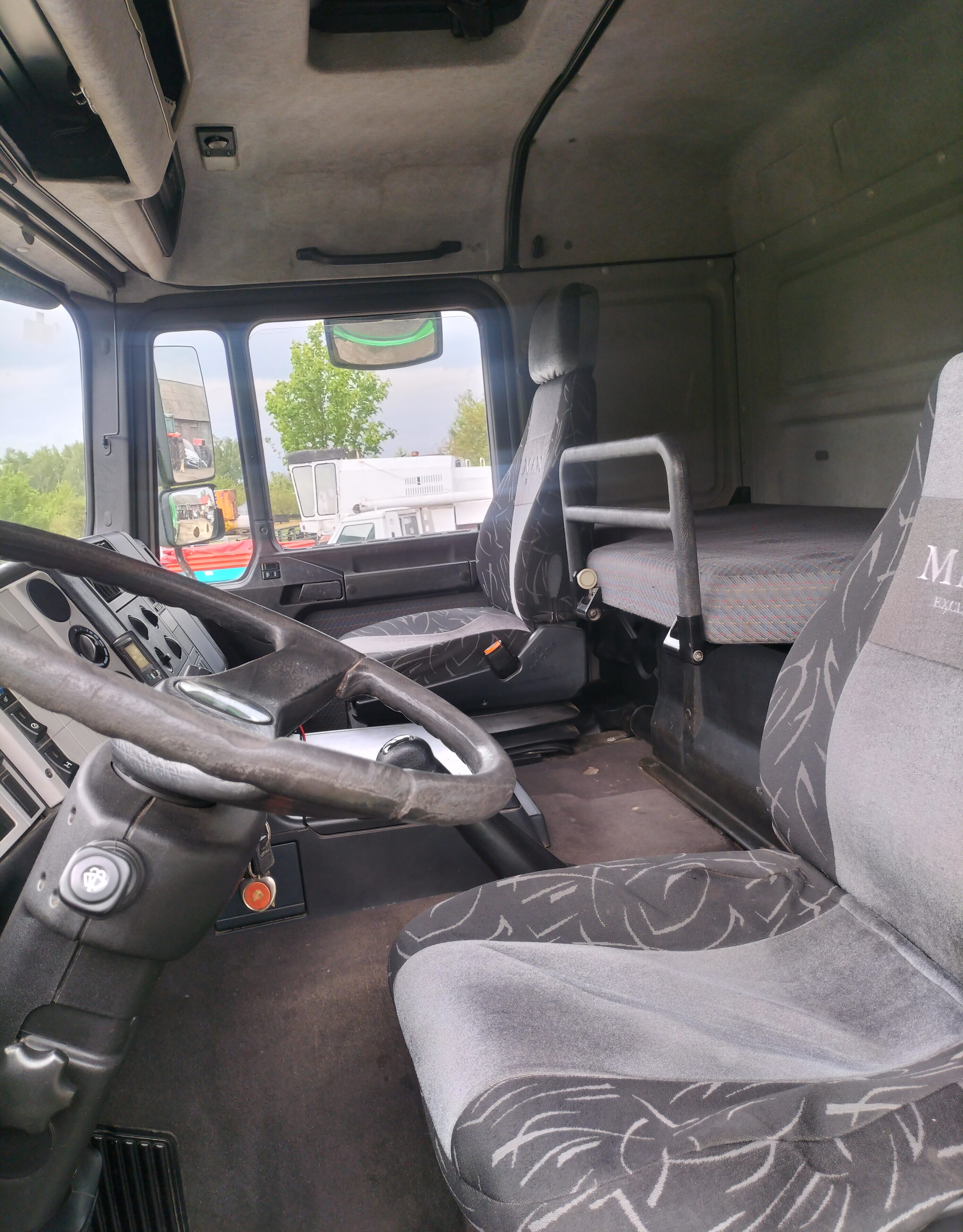 Man L 2000
